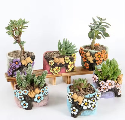 Hot-selling Japanese hand-painted succulent flowerpot creative bear cement flowerpot green plant home office decoration pottery artwork.