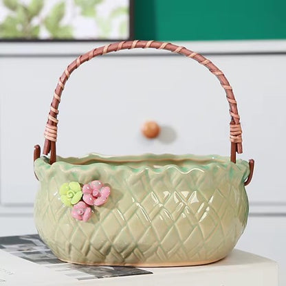 Tri-Flower Woven Handheld Box