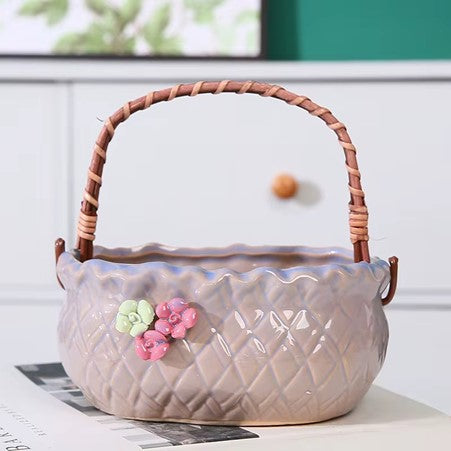 Tri-Flower Woven Handheld Box